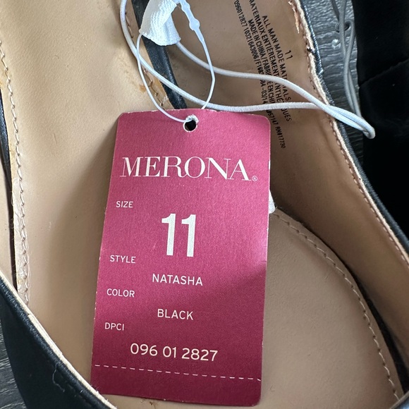 Merona Black Stilettos - 2 1/2 inch heels - pointy toe - Picture 6 of 9